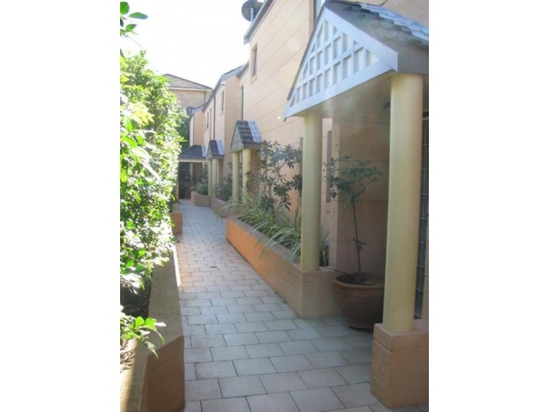 1/2 Gow Avenue, Abbotsford NSW 2046