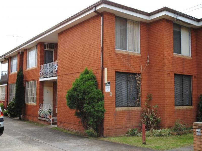 2/4 Holland Place, Lakemba NSW 2195