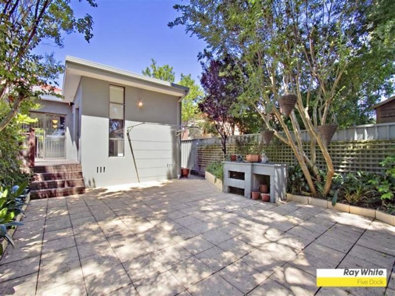 9 Warwillah Road, Russell Lea NSW 2046