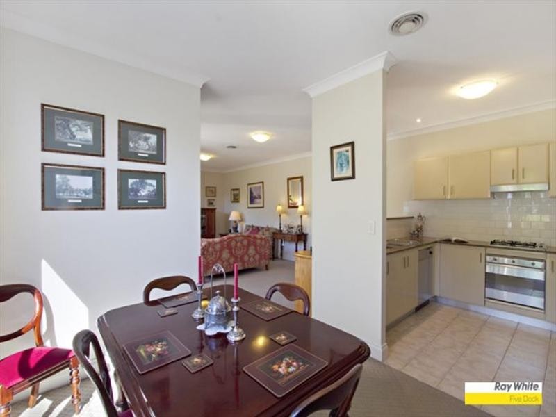 6 Kings Park Walk, Five Dock NSW 2046