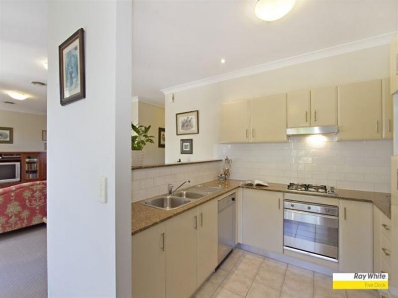 6 Kings Park Walk, Five Dock NSW 2046