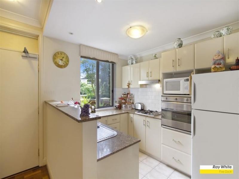 2 Kings Park Circuit, Five Dock NSW 2046