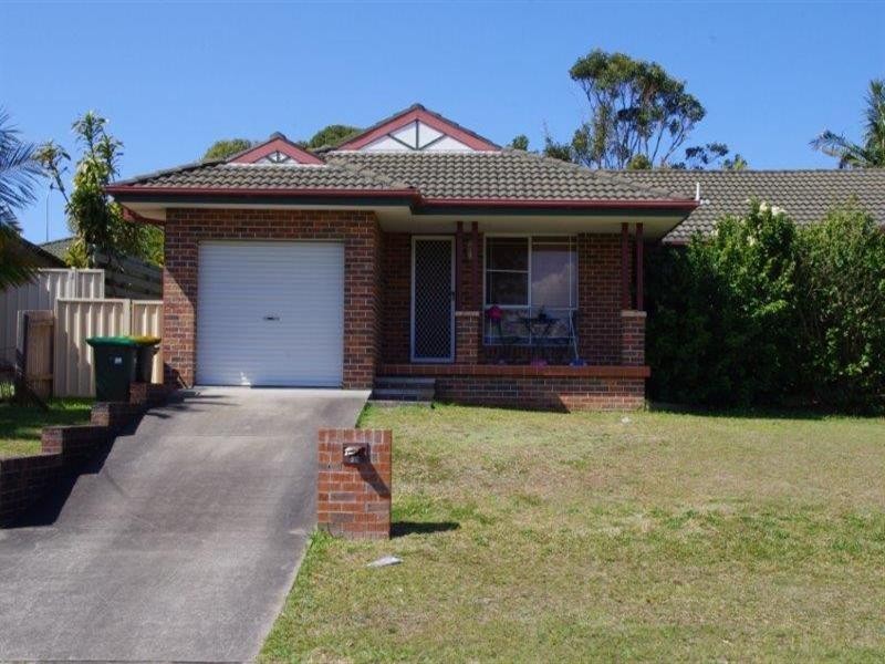 4a Gannet Crescent, Old Bar NSW 2430