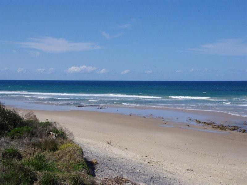 4 Gannet Crescent, Old Bar NSW 2430