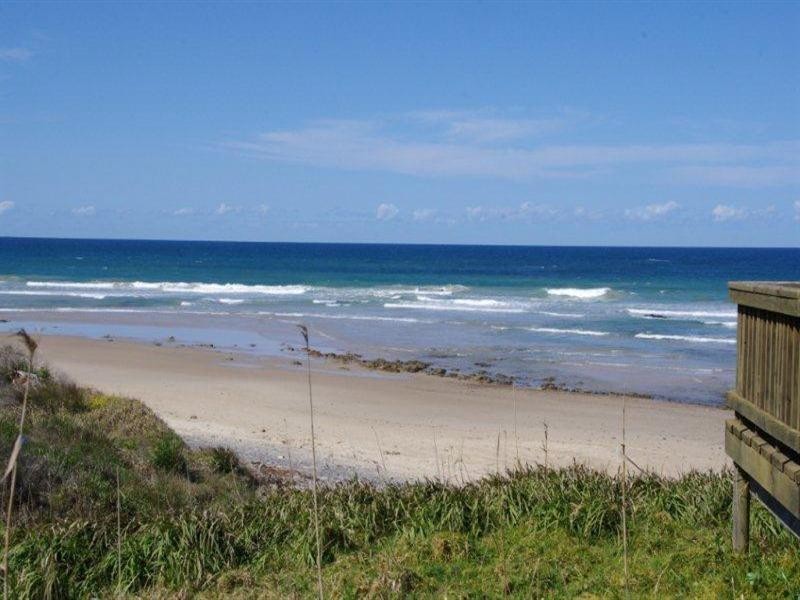 4 Gannet Crescent, Old Bar NSW 2430