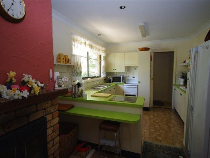 18 Caparra Close, Tinonee NSW 2430