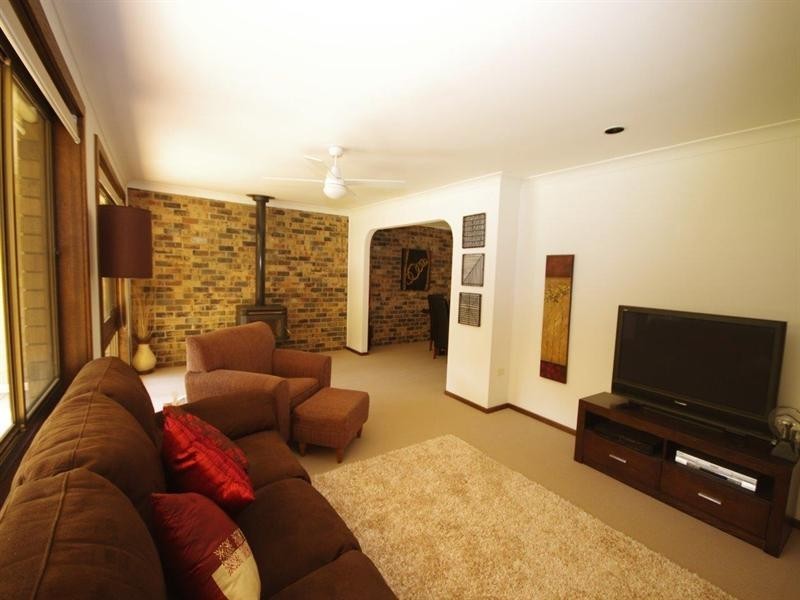 135 Beach Road, Mitchells Island NSW 2430