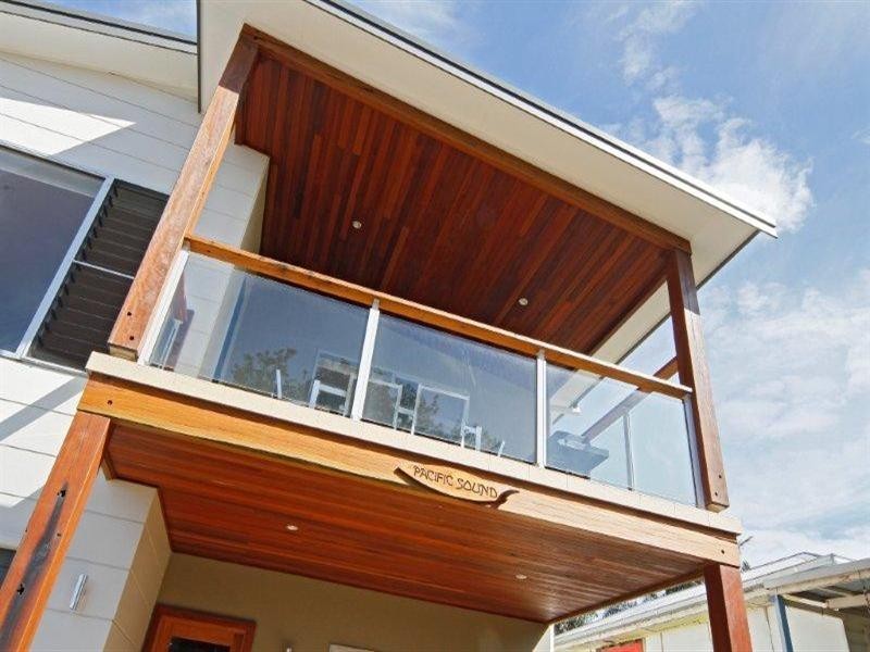 21 Pacific Parade, Old Bar NSW 2430