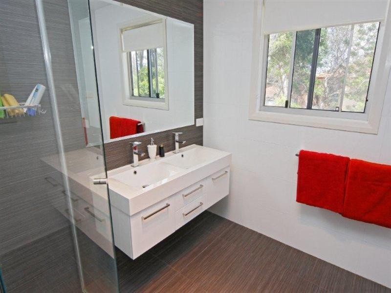 21 Pacific Parade, Old Bar NSW 2430