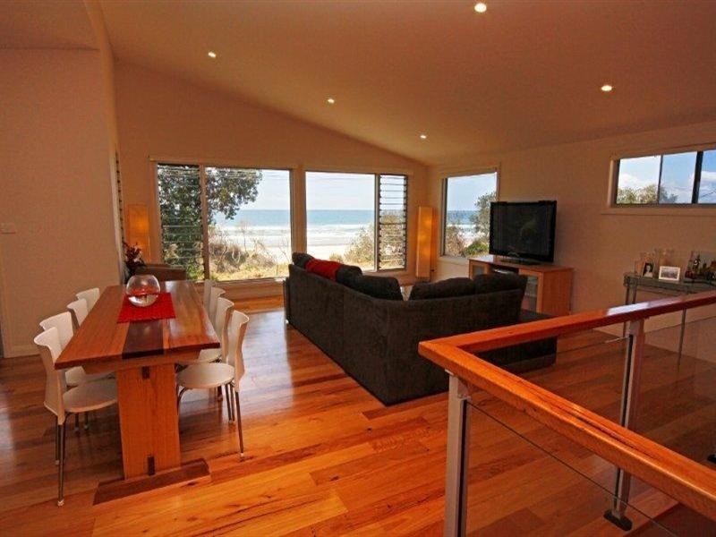 21 Pacific Parade, Old Bar NSW 2430