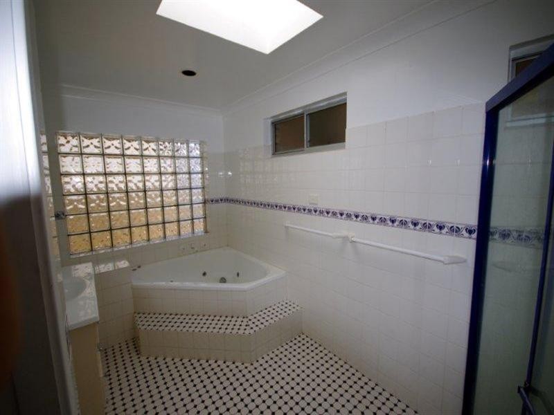 22 Plummer Street, Taree NSW 2430