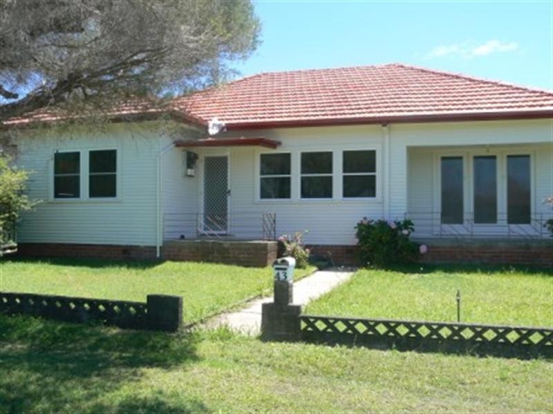 43 Milligan Street, Taree NSW 2430