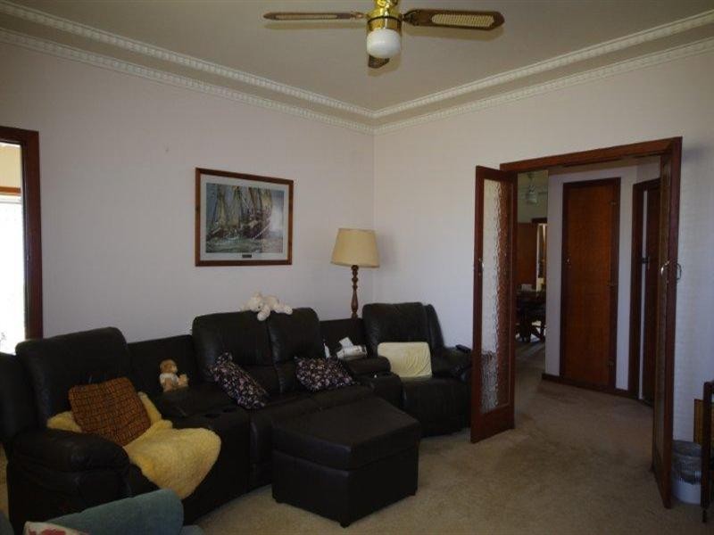 17 Kanangra Drive, Taree NSW 2430