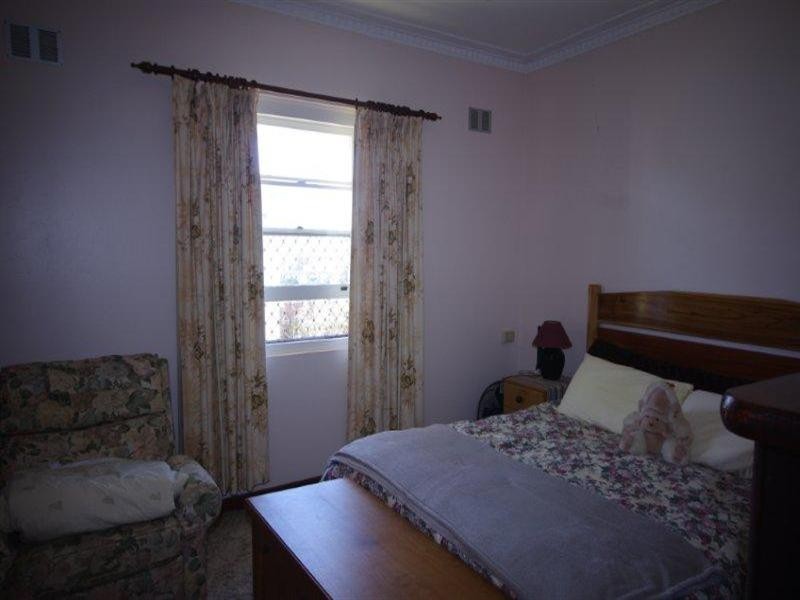 17 Kanangra Drive, Taree NSW 2430