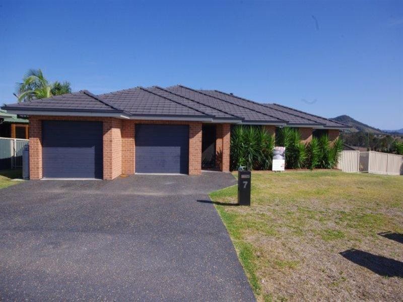 7 Ellenora Circuit, Wingham NSW 2429