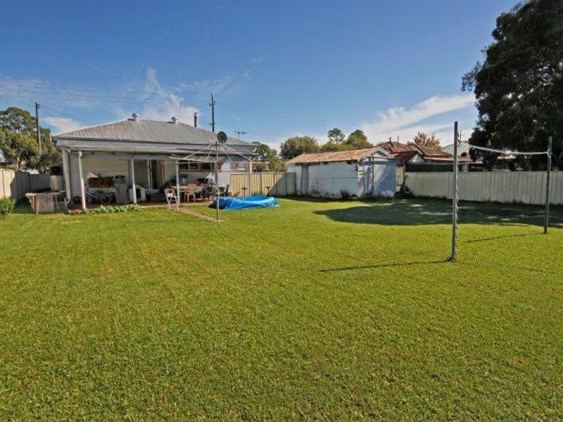 14 Deb Street, Taree NSW 2430