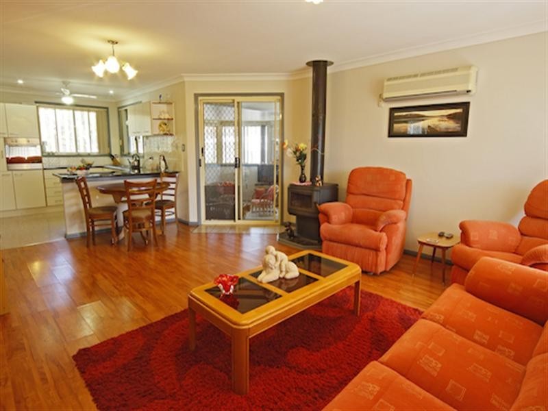 10 Robusta Parade, Taree NSW 2430