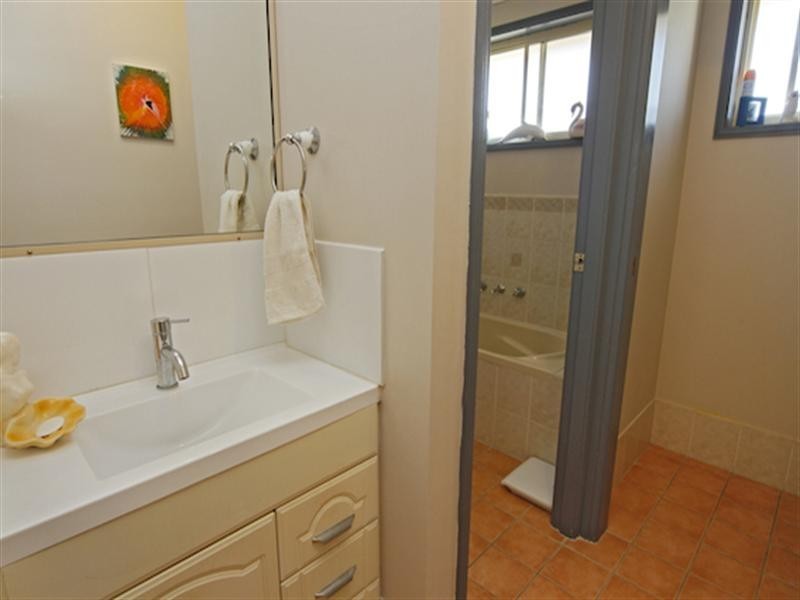 10 Robusta Parade, Taree NSW 2430