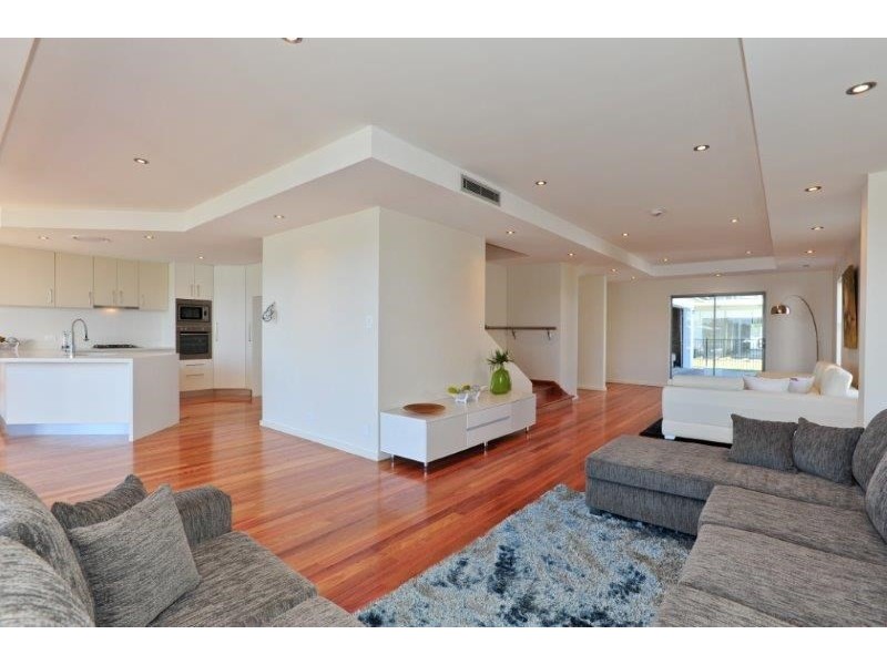 14/4-6 Electra Parade, Harrington NSW 2427