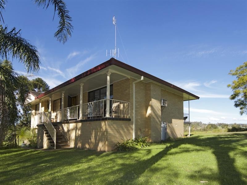 2 Farquhar Street, Wingham NSW 2429