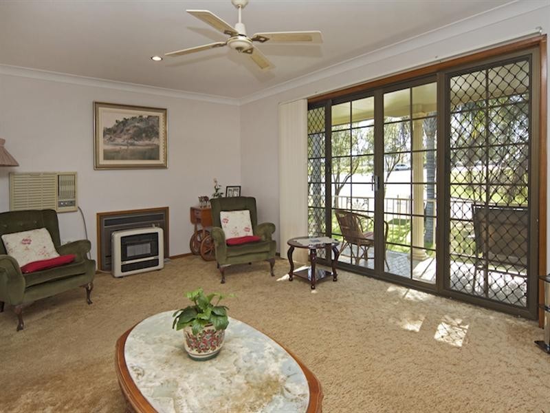 2 Farquhar Street, Wingham NSW 2429