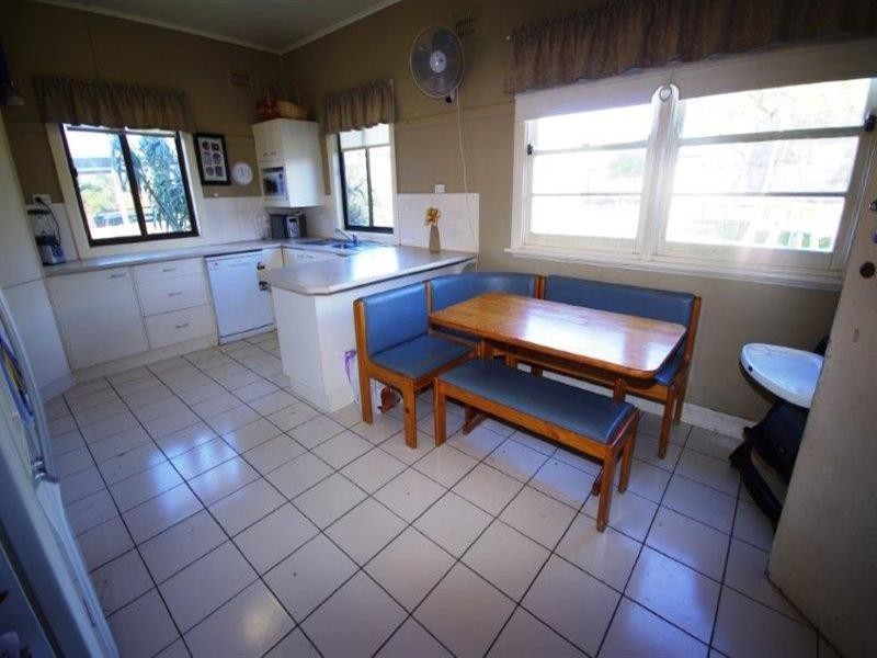 8 Boomerang Street, Taree NSW 2430