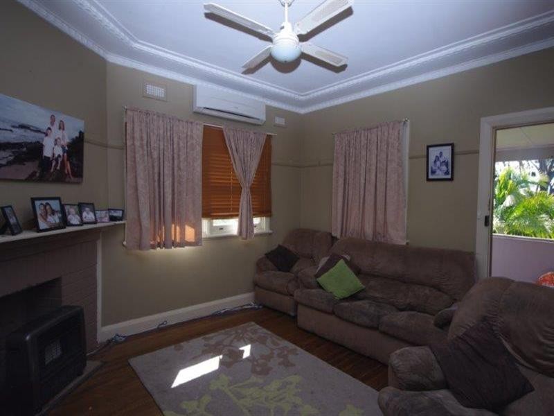 8 Boomerang Street, Taree NSW 2430