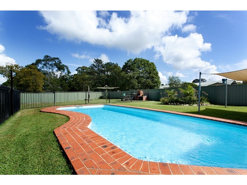 1 Bayview Crescent, Taree NSW 2430