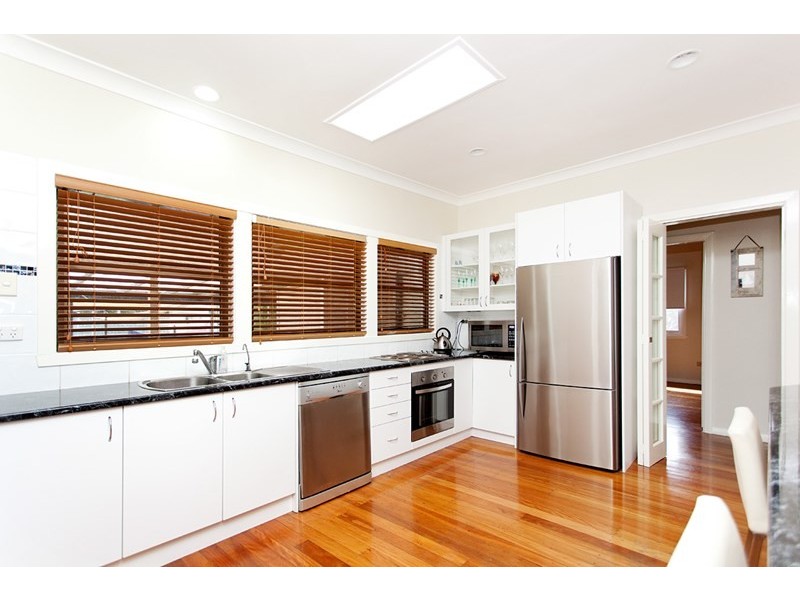 1 Bayview Crescent, Taree NSW 2430