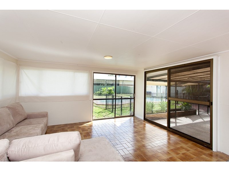1 Bayview Crescent, Taree NSW 2430