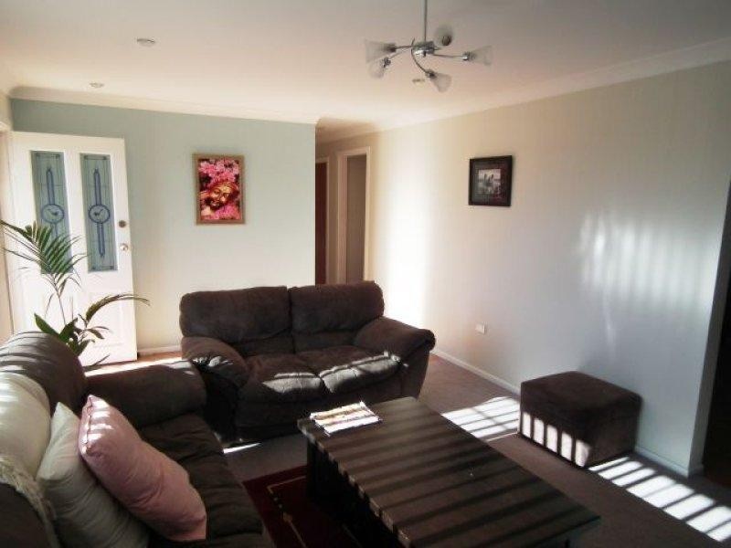 27 Hickory Crescent, Taree NSW 2430