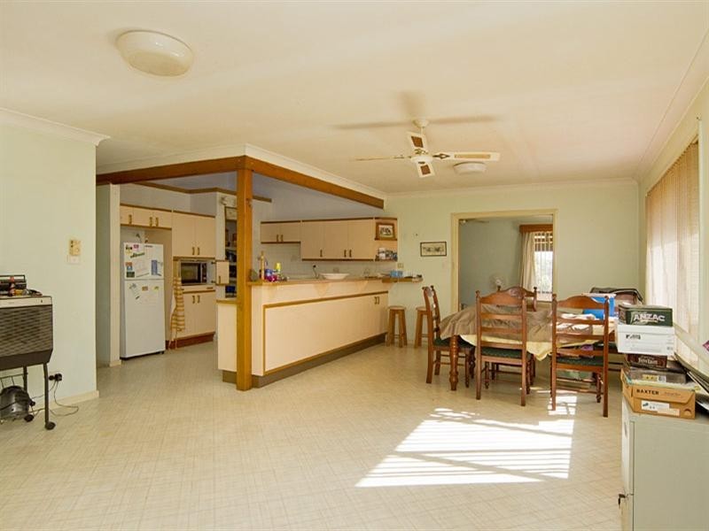 32 Molong Road, Old Bar NSW 2430