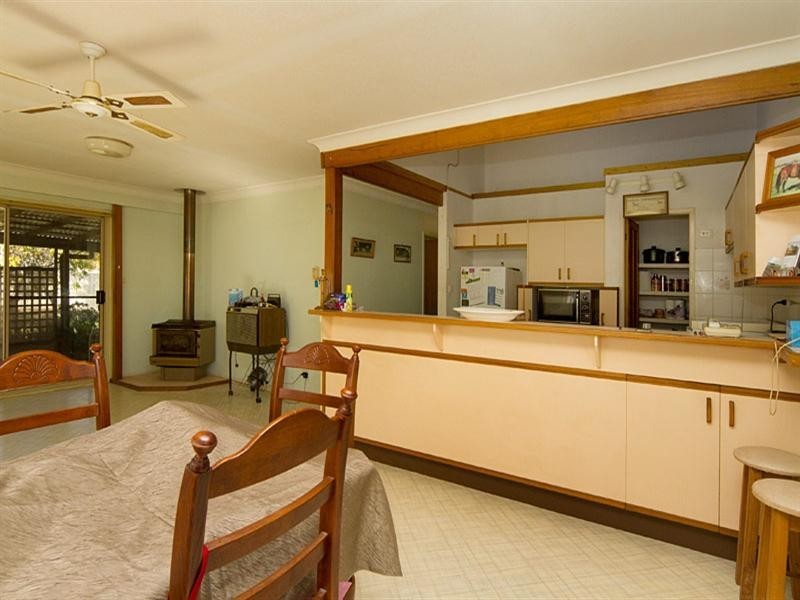 32 Molong Road, Old Bar NSW 2430