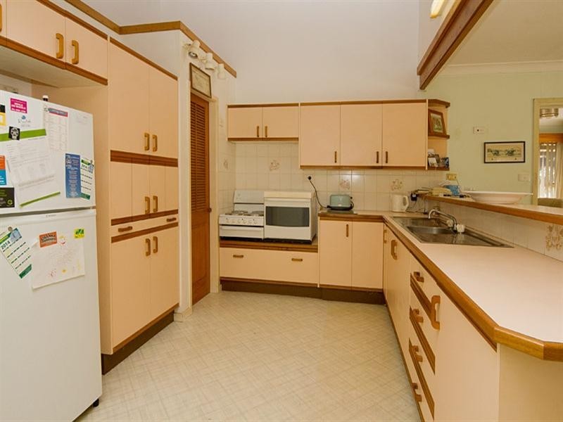 32 Molong Road, Old Bar NSW 2430