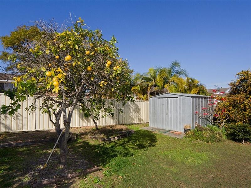 32 Molong Road, Old Bar NSW 2430