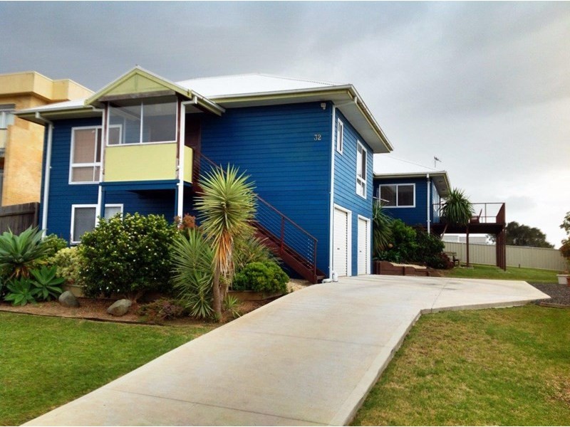 32 Emerald Drive, Diamond Beach NSW 2430