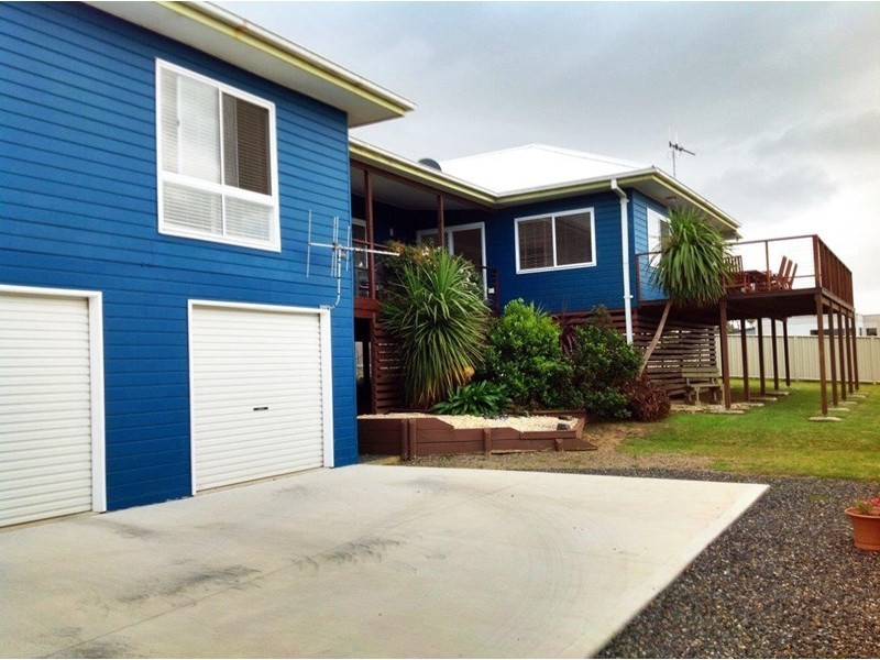 32 Emerald Drive, Diamond Beach NSW 2430