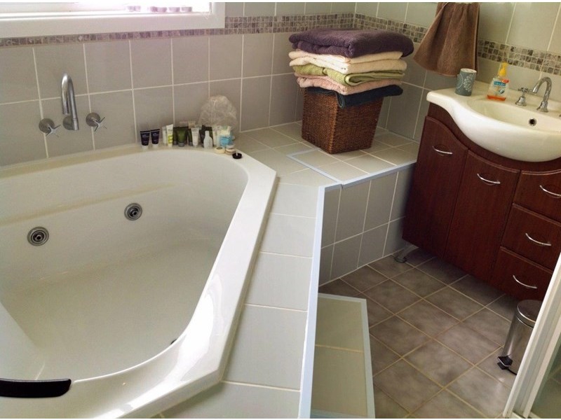 32 Emerald Drive, Diamond Beach NSW 2430