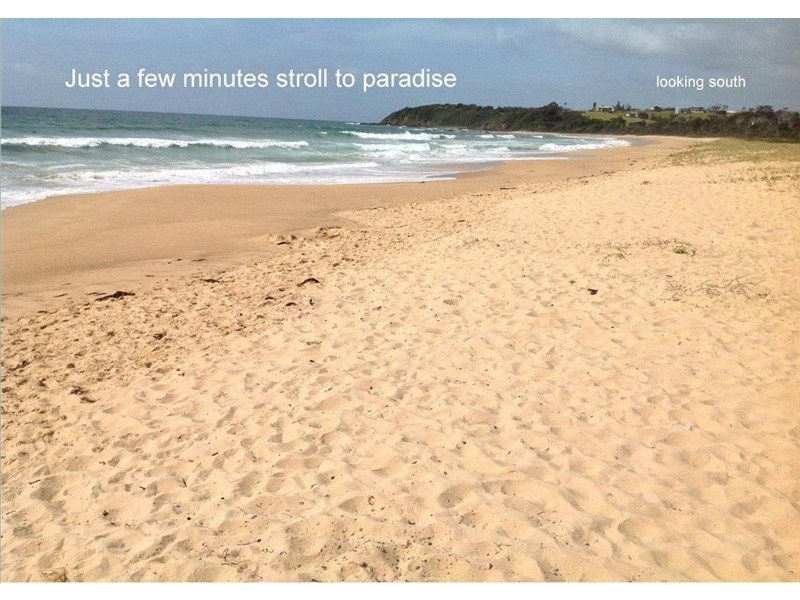 32 Emerald Drive, Diamond Beach NSW 2430