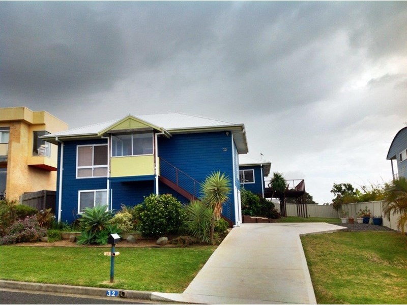32 Emerald Drive, Diamond Beach NSW 2430