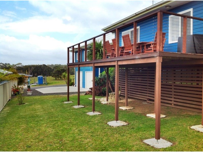 32 Emerald Drive, Diamond Beach NSW 2430