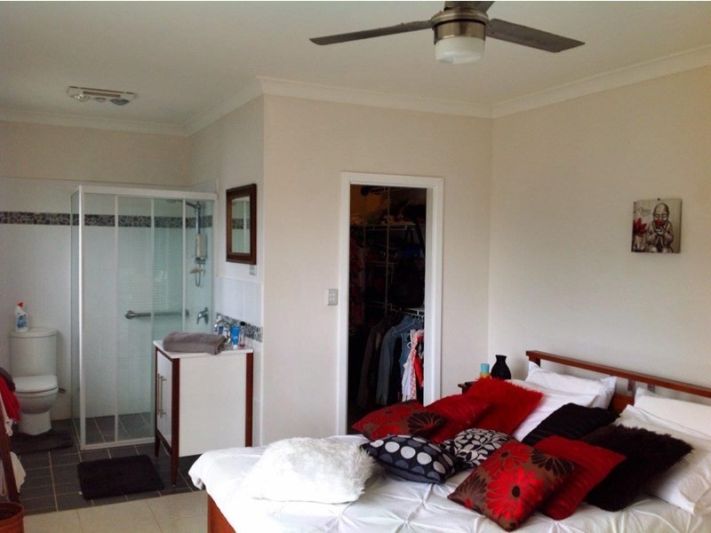 32 Emerald Drive, Diamond Beach NSW 2430