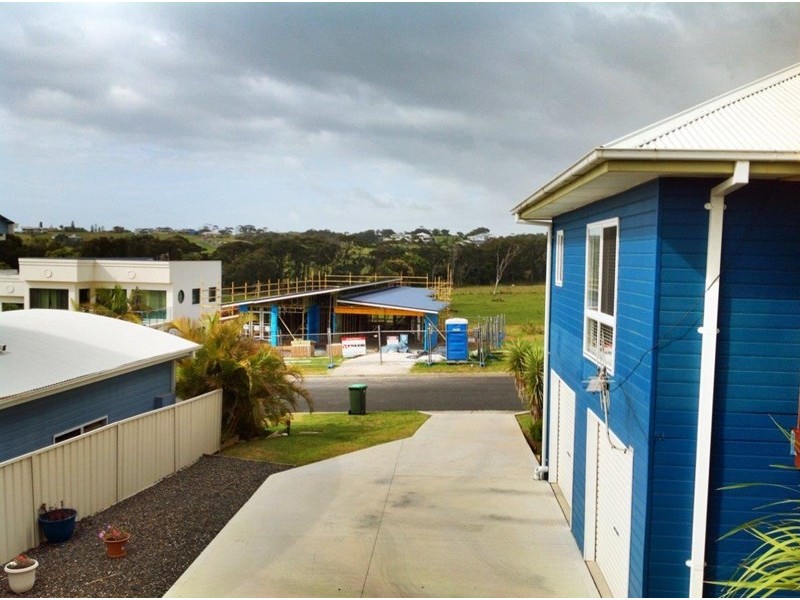 32 Emerald Drive, Diamond Beach NSW 2430
