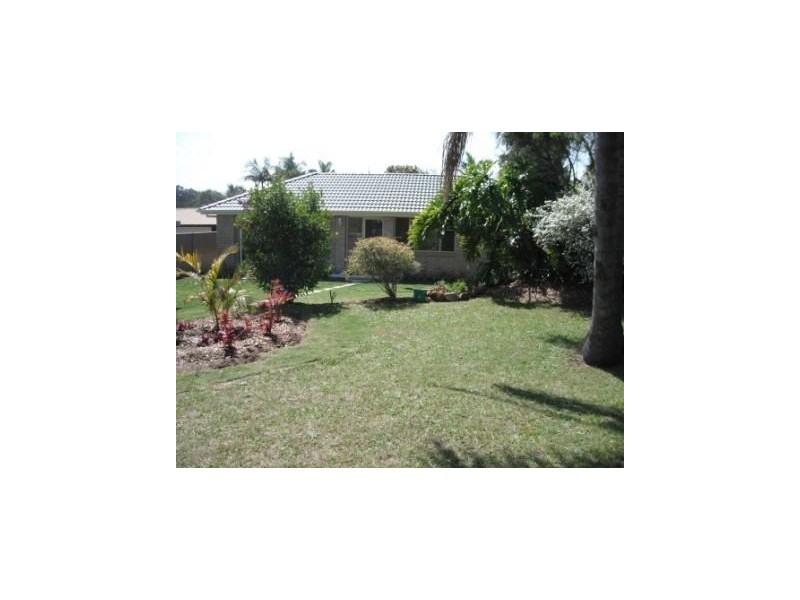 6 Kestrel Avenue, Old Bar NSW 2430