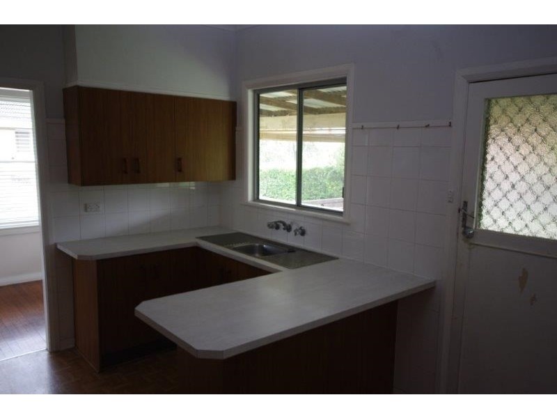 60 Bayview Crescent, Taree NSW 2430