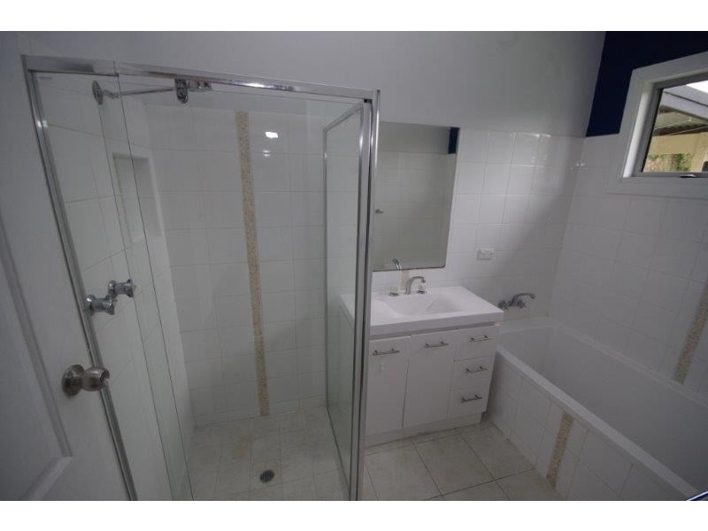 60 Bayview Crescent, Taree NSW 2430