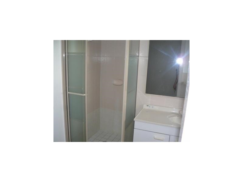 2/2 Rosewood Crescent, Taree NSW 2430