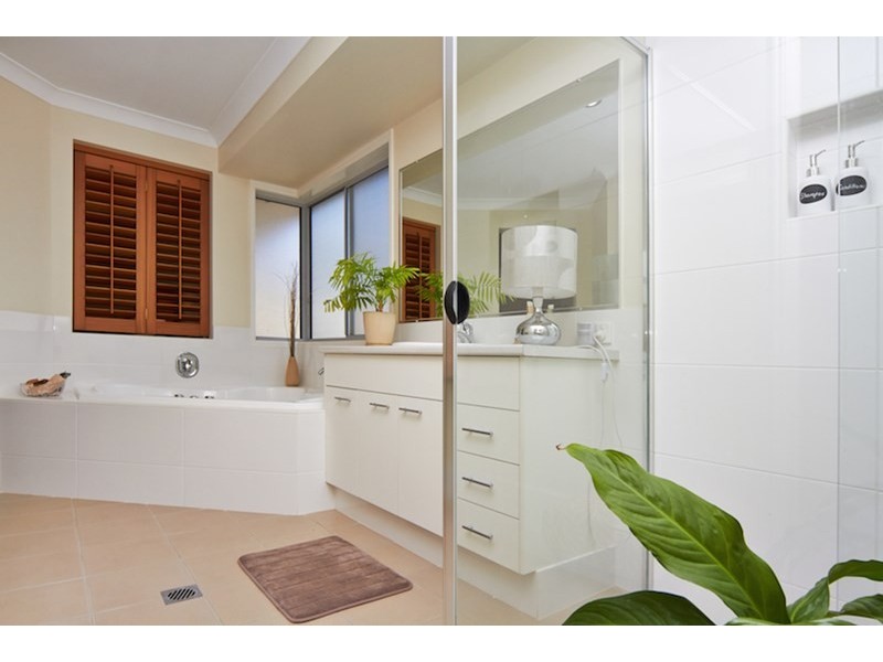 13 Riverlinks Circuit, Taree NSW 2430
