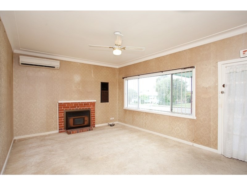 9 Deb Street, Taree NSW 2430