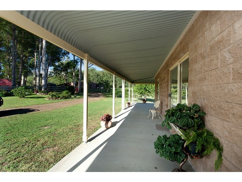 8 Hogans Road, Taree NSW 2430